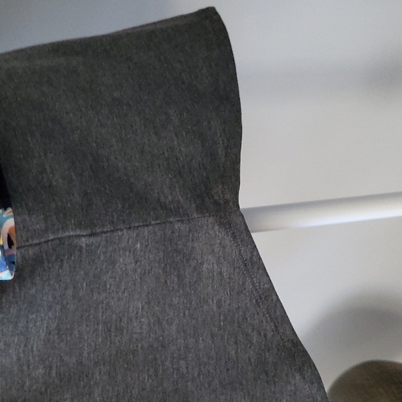 LuLaRoe Randy gray raglan tee with multicolored floral print NWOT - Picture 6 of 10